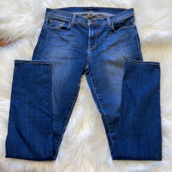 J Brand 811 Mis-Rise Skinny Jean in Imagine - Picture 3 of 6